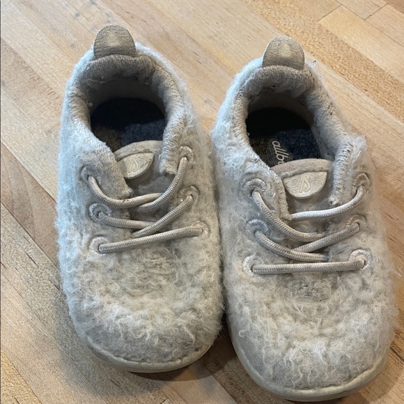 Allbirds Kids Fuzzy walkers- Cream - Picture 1 of 4
